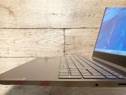 Lenovo V15 G1 IML - Intel Core i3-10110U - Ram 8GB - SSD 512GB - Led UHD 15.6" - W11 Home